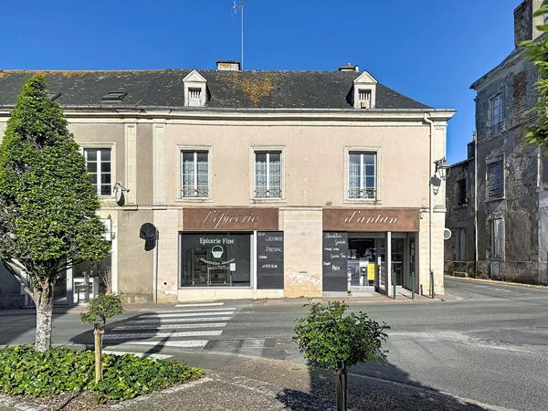 IMMEUBLE Martigne Briand 4 pièce(s)