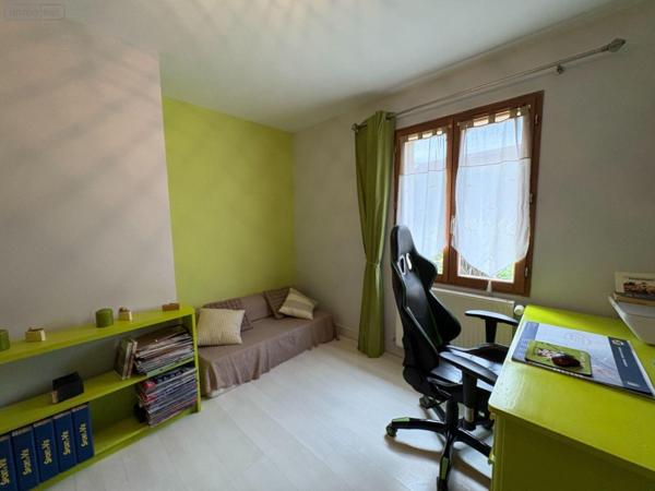 Maison à vendre à Argenton-sur-Creuse dans l'Indre (36200), ref : 037/2696