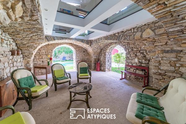 Magnanerie de charme revisitée avec dépendance et piscine secrète