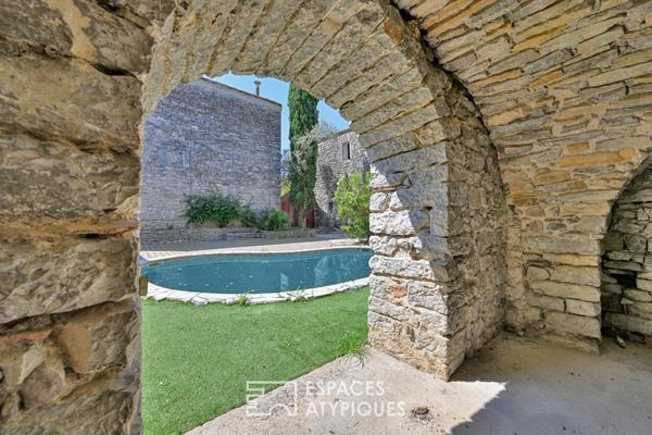 Magnanerie de charme revisitée avec dépendance et piscine secrète