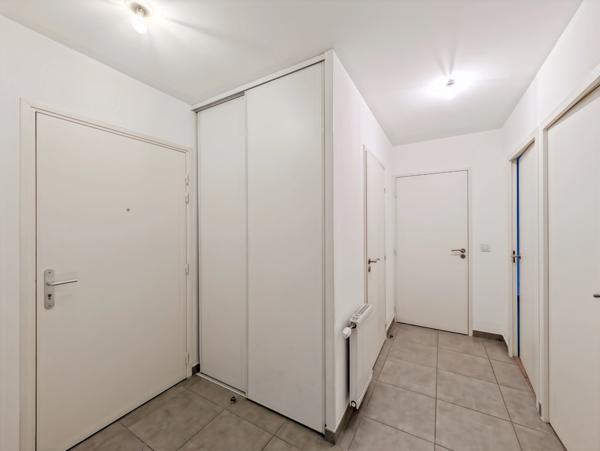 Dpt Haute Savoie (74), à vendre REIGNIER ESERY - Appartement T3 de 62 m2 en rez de jardin au calme