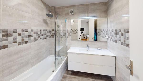 Appartement
         3 pièces
        - 66 m² Exclusivité 610 000 € *