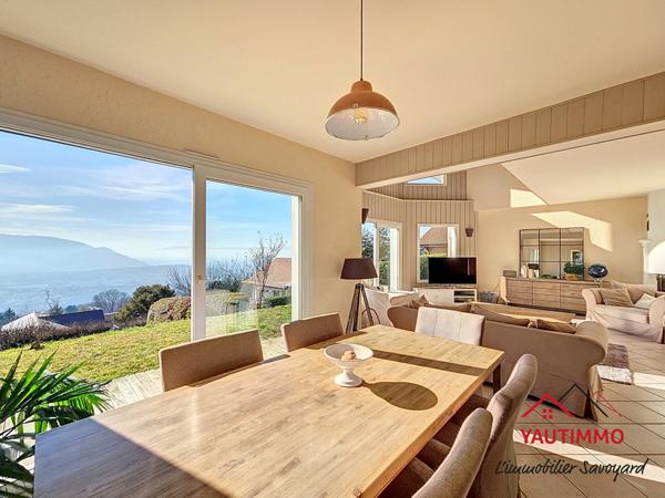Lucinges (74380) Maison avec vue plongeante à vendre à Lucinges – Vue panoramique sur le Jura et le Jet d’eau de Genève