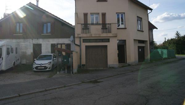 idéal première acquisition et bricoleur.  travaux a prévoir décoration et électricité