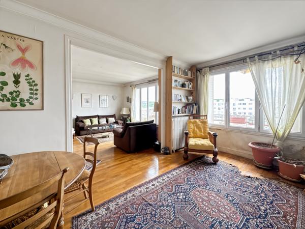 Appartement
         4 pièces
        - 85 m² 676 500 € *