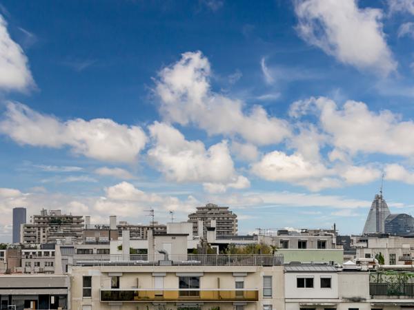 Appartement
         4 pièces
        - 85 m² 676 500 € *