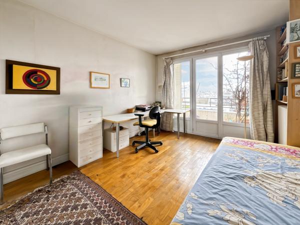 Appartement
         4 pièces
        - 85 m² 676 500 € *