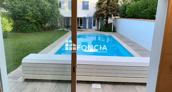 À vendre Maison 7 pièces 190 m² - Niort 79000