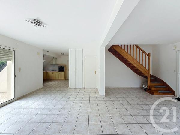 Maison à vendre  5 pièces - 94 m 2   LANNION  - 22