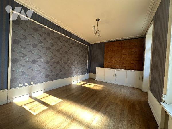 Dole , Bel appartement ancien 135 m²