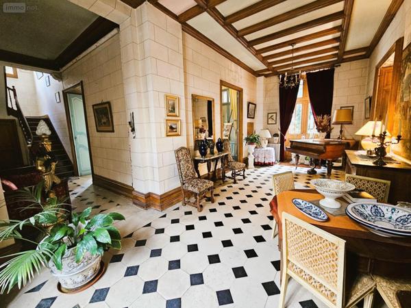 Propriete à vendre à Tours dans l'Indre-et-Loire (37000), ref : Château