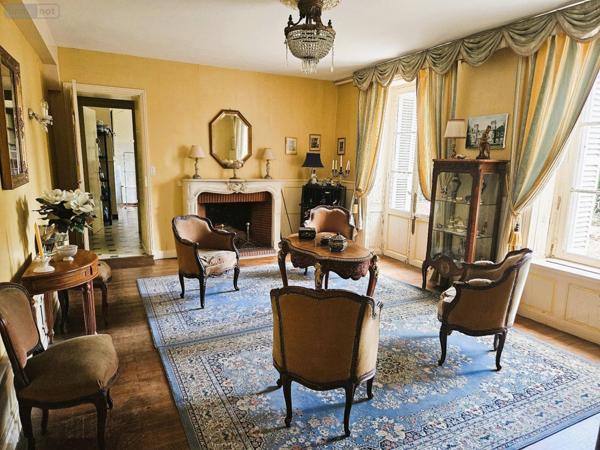Propriete à vendre à Tours dans l'Indre-et-Loire (37000), ref : Château