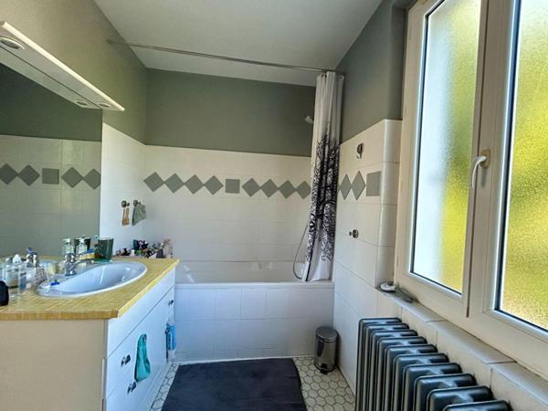 A vendre, maison de ville T4 au coeur du quartier Saint Georges à PERIGUEUX 24000