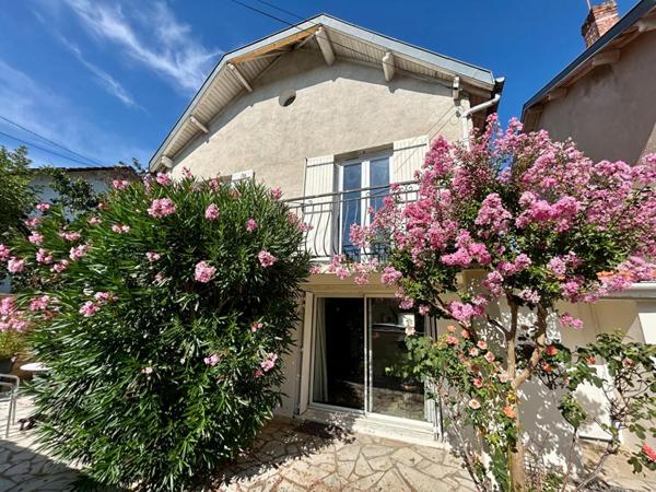 A vendre, maison de ville T4 au coeur du quartier Saint Georges à PERIGUEUX 24000