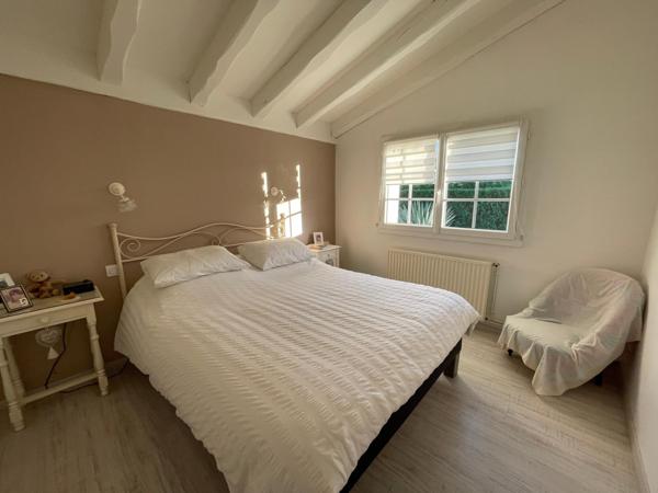 Villa t4 avec grand garage - dépendance aménagée - piscine - grand terrain