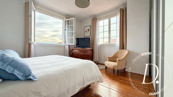 Maison Bourgeoise Atypique – Luminosité, beaux volumes  & Vie Tout à Pied