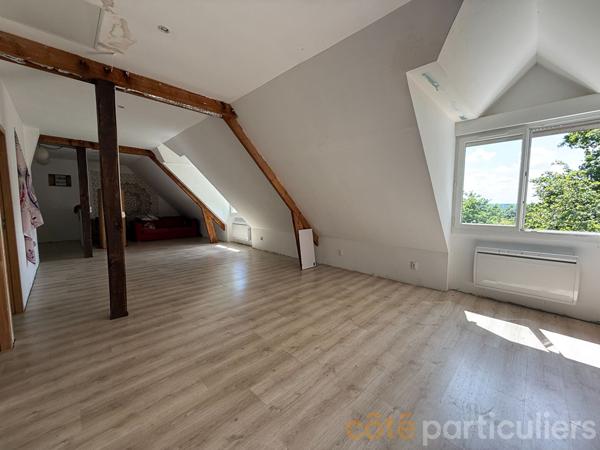 Vente
                Maison187 m² - 8 Pièces -
                    SAINT AMAND MONTROND (18200)