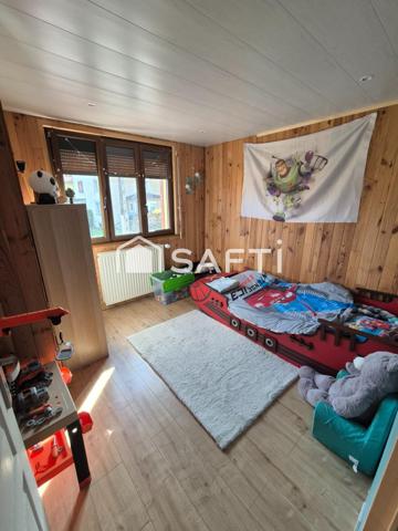 Maison 4 pièces 88m2, 3 chambres, terrain 697m2