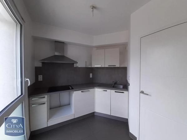 Appartement à louer 2 pièces 46.05m² Laval (53000)