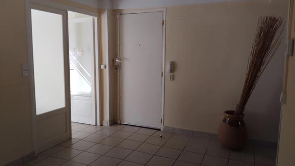 Immobilier Aubagne (13400) – Local commercial 60.69m2 – 850 €