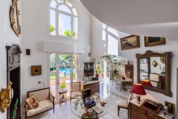 Magnifique propriété de 2 maisons au calme absolu Grasse
