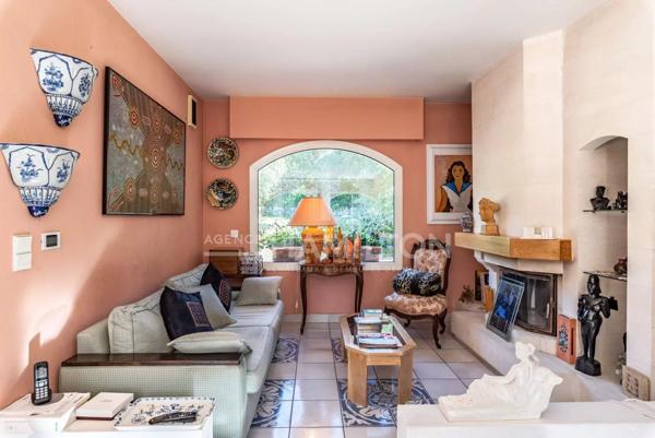 Magnifique propriété de 2 maisons au calme absolu Grasse