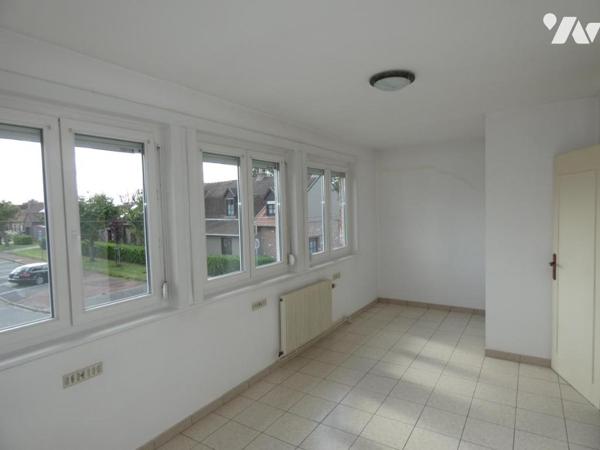 Comines, maison semi individuelle trois chambres jardin et garage