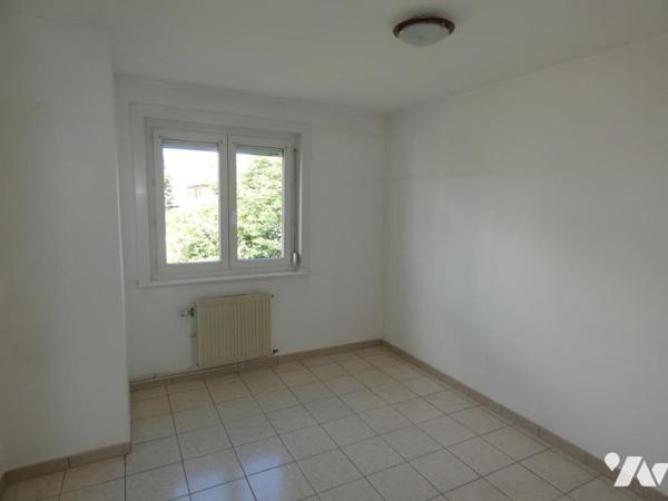 Comines, maison semi individuelle trois chambres jardin et garage