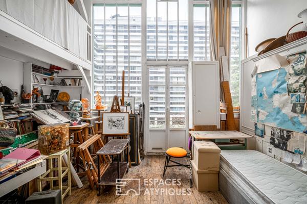 Authentique atelier d’artiste en dernier étage à rénover – Place de Mexico