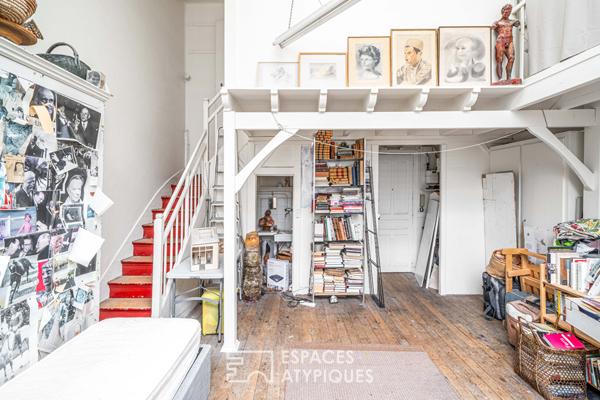 Authentique atelier d’artiste en dernier étage à rénover – Place de Mexico