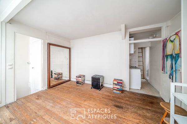 Authentique atelier d’artiste en dernier étage à rénover – Place de Mexico
