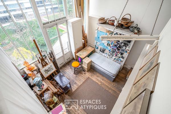 Authentique atelier d’artiste en dernier étage à rénover – Place de Mexico