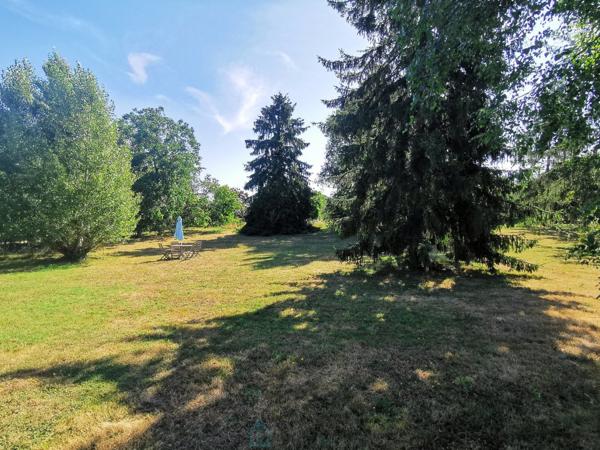 Belle propriété ancienne sur les hauteurs d'Amboise
