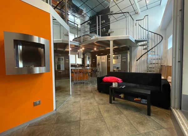 Appartement à louer    2 pièces • 77,30 m2 Villefranche-sur-Saône