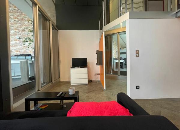 Appartement à louer    2 pièces • 77,30 m2 Villefranche-sur-Saône