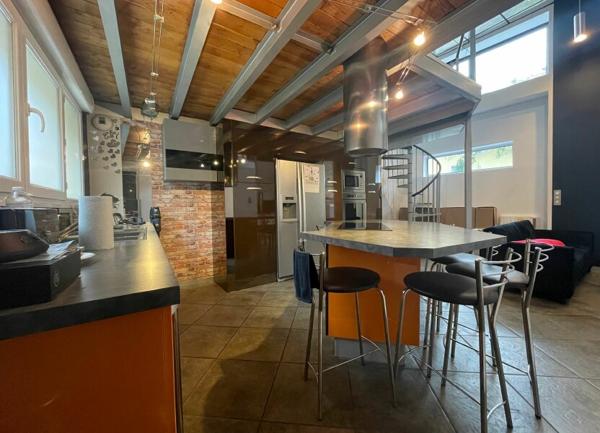 Appartement à louer    2 pièces • 77,30 m2 Villefranche-sur-Saône