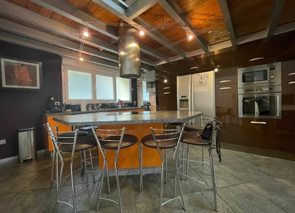 Appartement à louer    2 pièces • 77,30 m2 Villefranche-sur-Saône