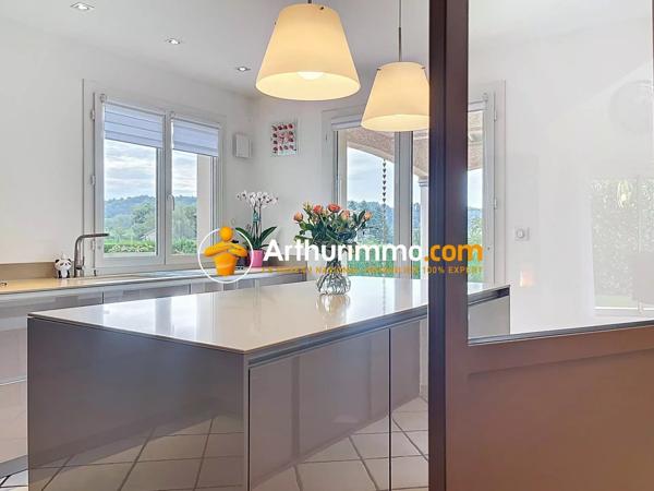 Vente Maison 6 pièces 152 m2 à Bourgoin-Jallieu