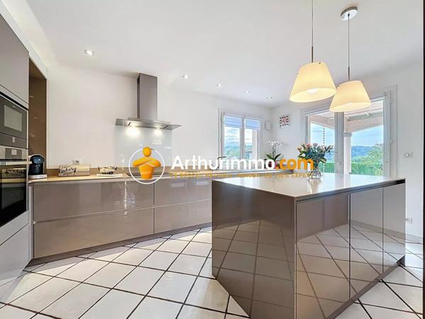 Vente Maison 6 pièces 152 m2 à Bourgoin-Jallieu