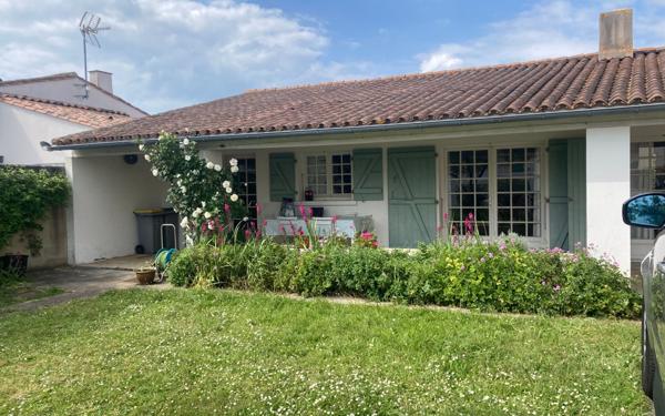 Maison à vendre    4 pièces •  La Flotte