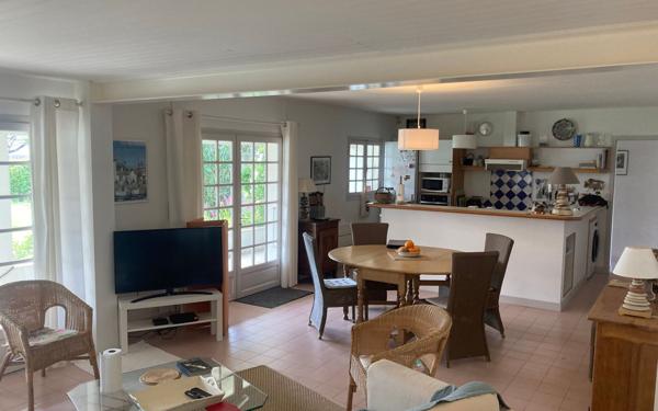 Maison à vendre    4 pièces •  La Flotte