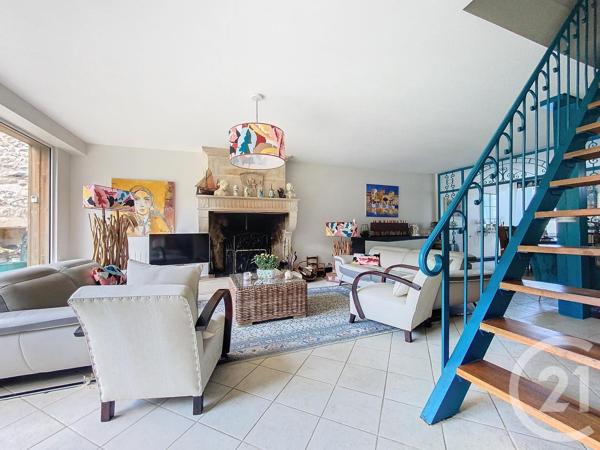 Maison à vendre  7 pièces - 203,97 m 2   ROCHEFORT  - 17