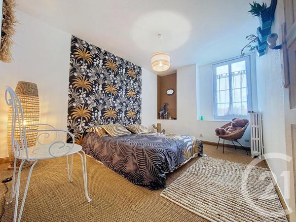 Maison à vendre  7 pièces - 203,97 m 2   ROCHEFORT  - 17