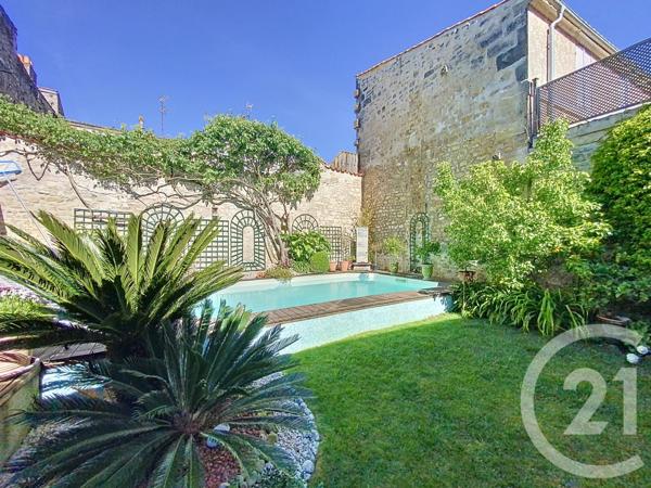 Maison à vendre  7 pièces - 203,97 m 2   ROCHEFORT  - 17