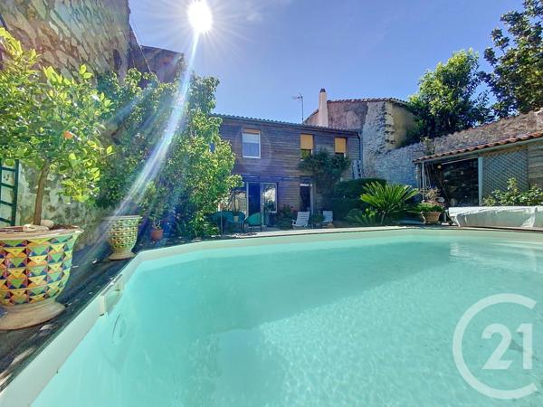 Maison à vendre  7 pièces - 203,97 m 2   ROCHEFORT  - 17