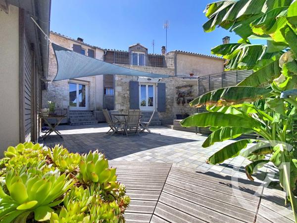 Maison à vendre  7 pièces - 203,97 m 2   ROCHEFORT  - 17