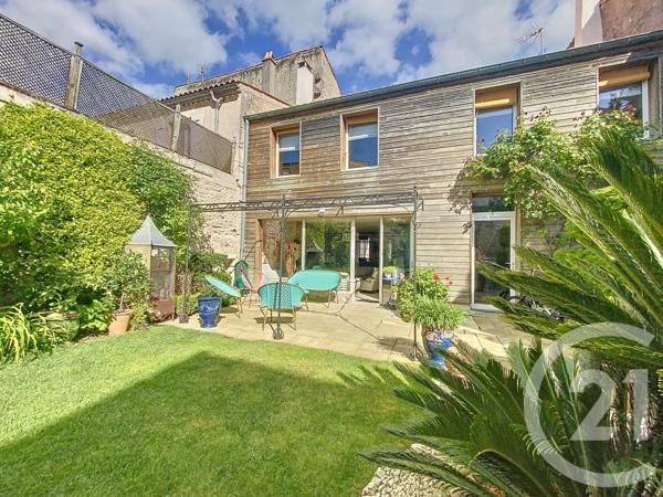 Maison à vendre  7 pièces - 203,97 m 2   ROCHEFORT  - 17