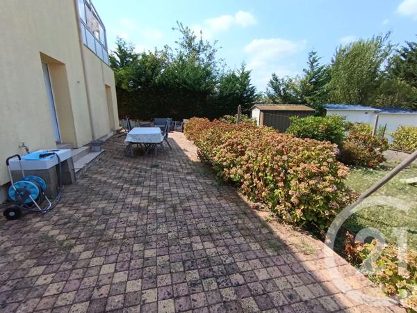 Maison à vendre  5 pièces - 129 m 2   MONTSURS ST CENERE  - 53