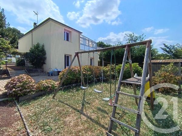 Maison à vendre  5 pièces - 129 m 2   MONTSURS ST CENERE  - 53
