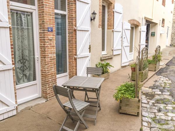 Maison à vendre  5 pièces - 129 m 2   MONTSURS ST CENERE  - 53